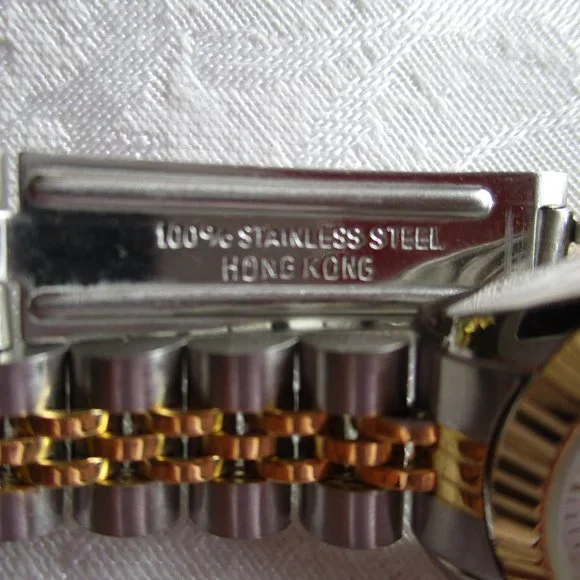 VINTAGE LUXURY STAINLESS STEEL WATCH – NWOT
